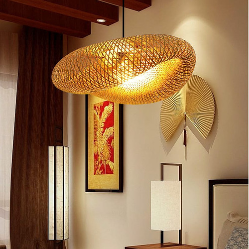 Natural bamboo pendant light 