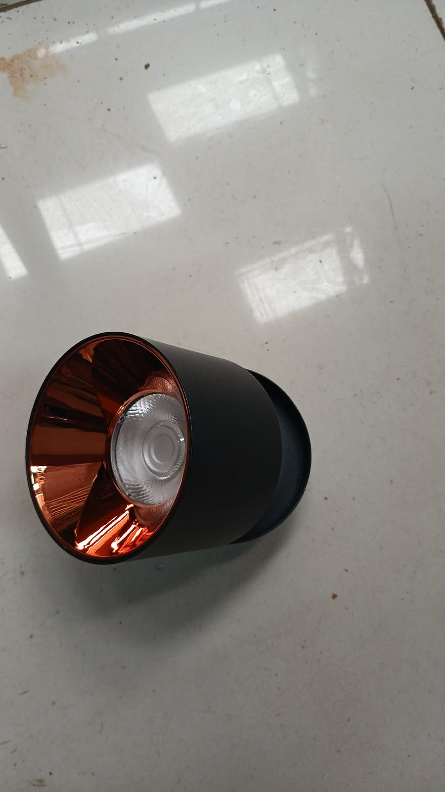 Led tilting downlight