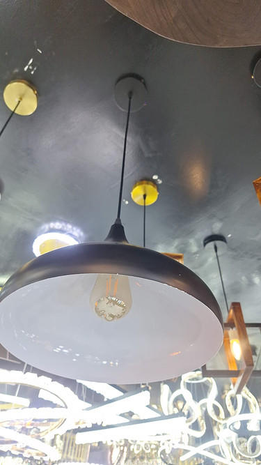 Metallic pendant light 
