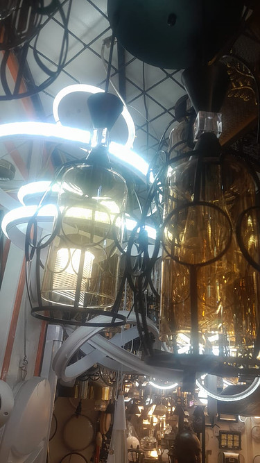 Metallic pendant light 