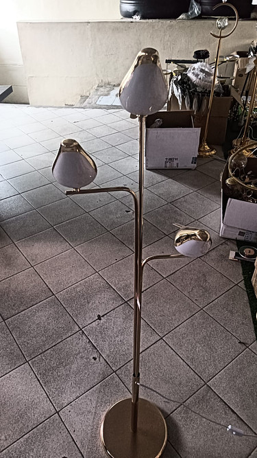 Bird floor lamp