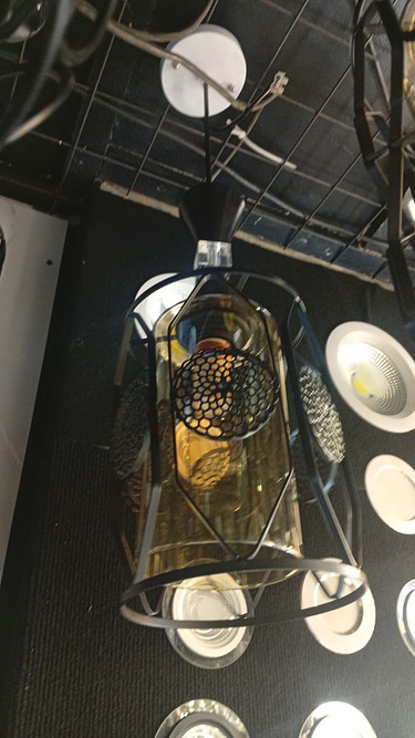 Metallic pendant light 