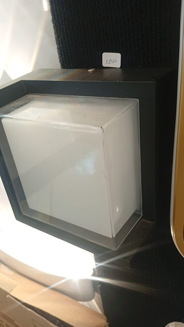 Led outdoor wall light
