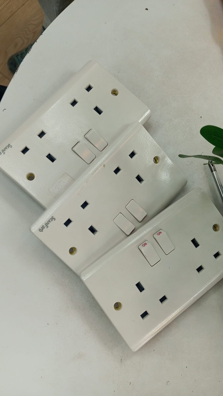 Normal double socket 