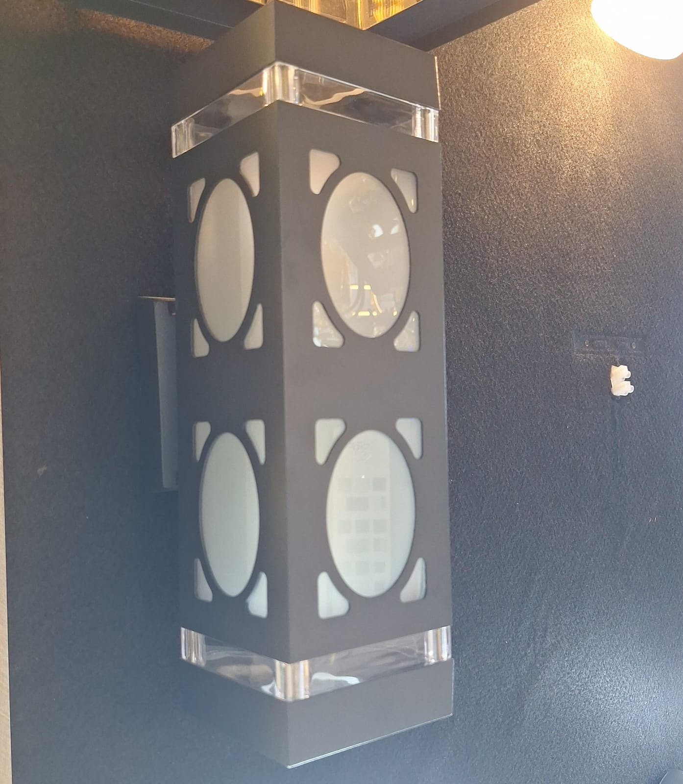 Outdoor wall bracket