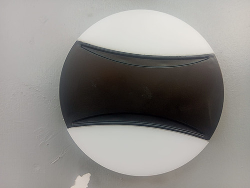 Outdoor wall bracket