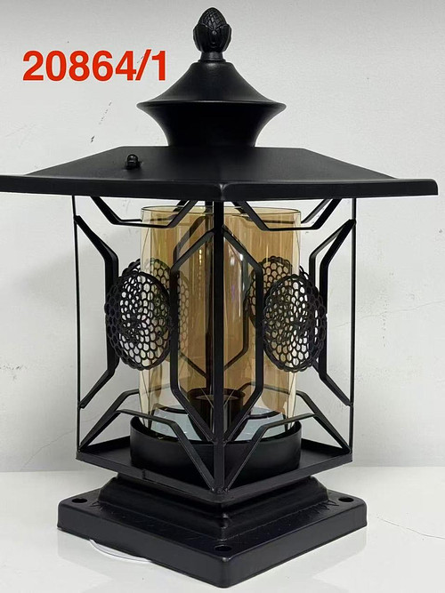 Outdoor gate light