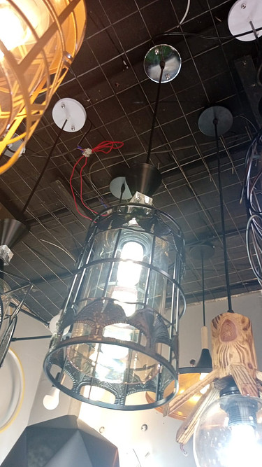 Metallic pendant light 