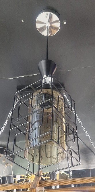 Metallic pendant light 