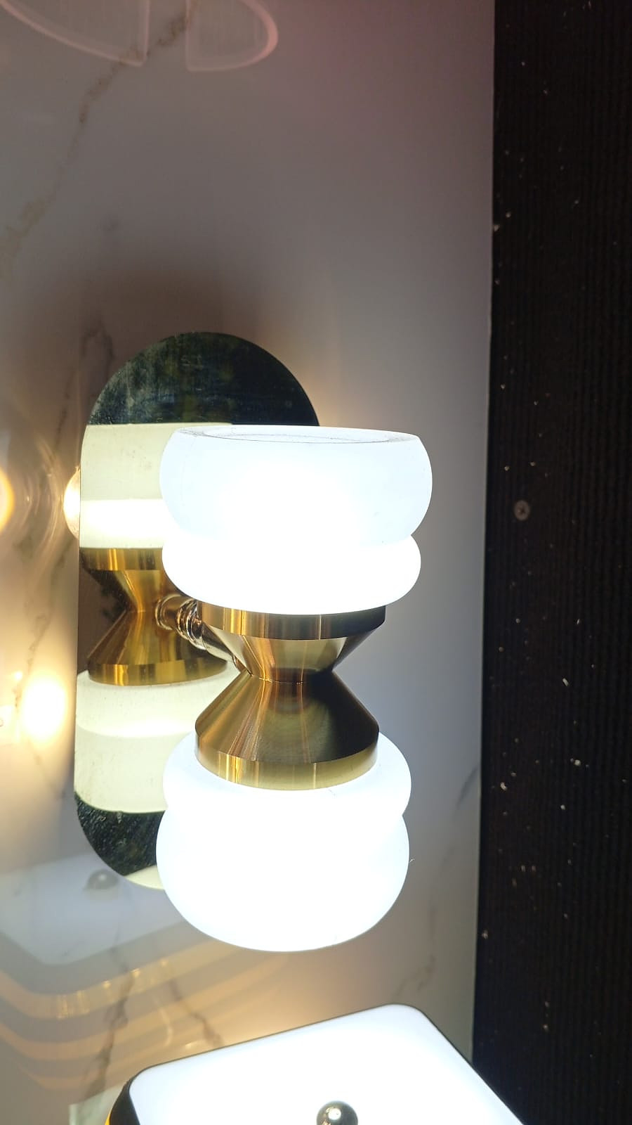 Led wall bracket light