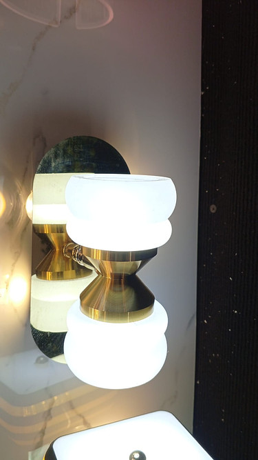 Led wall bracket light