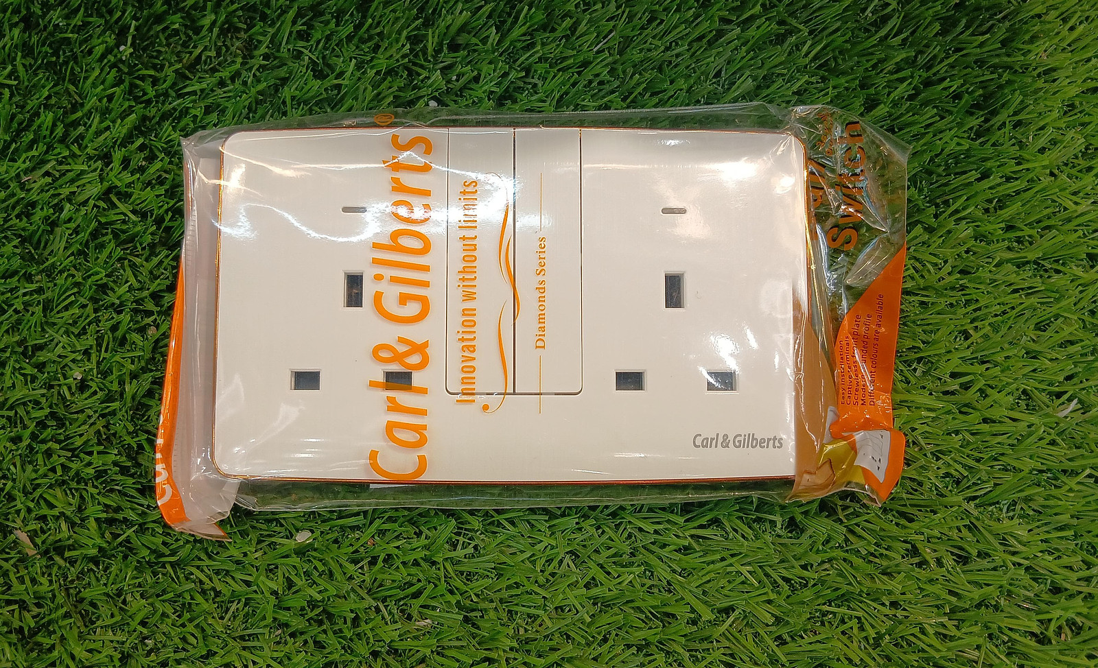 Carl&Gilbert Twin socket