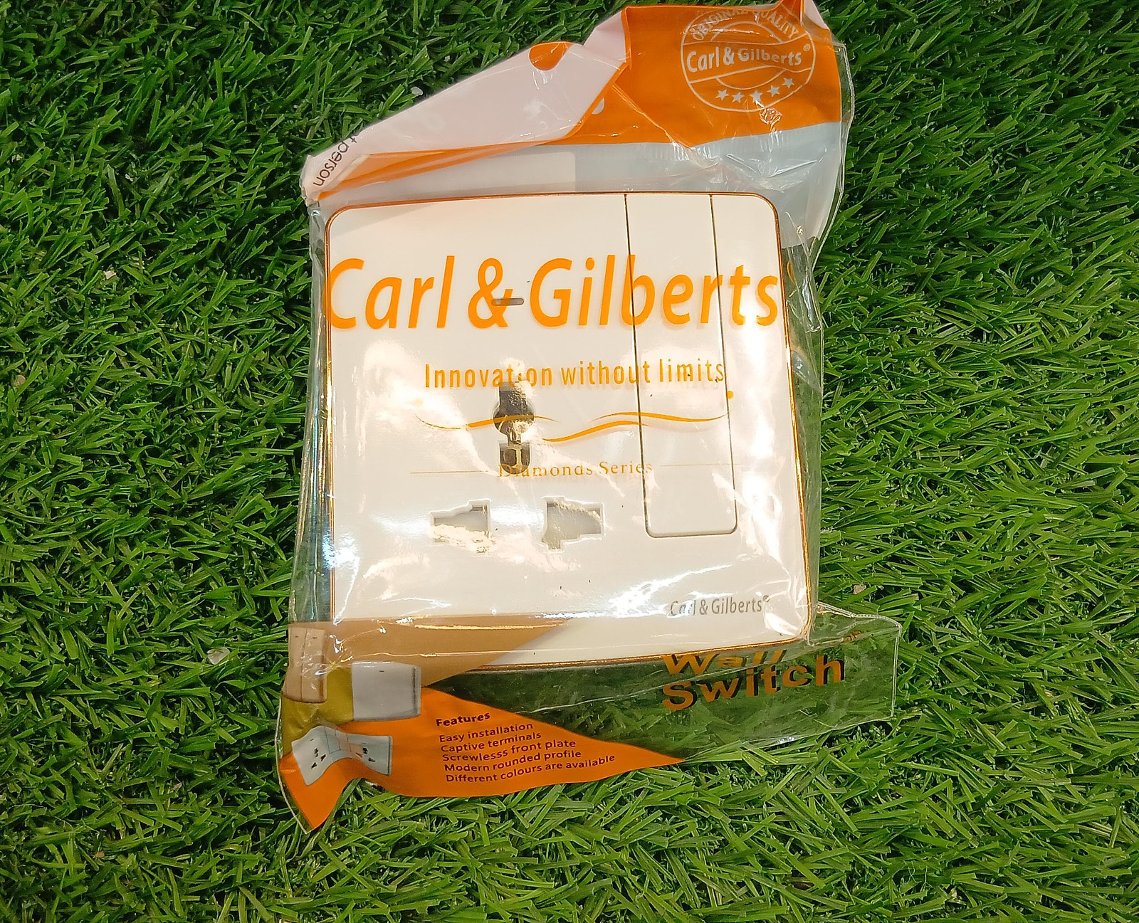 Carl&Gilbert single socket