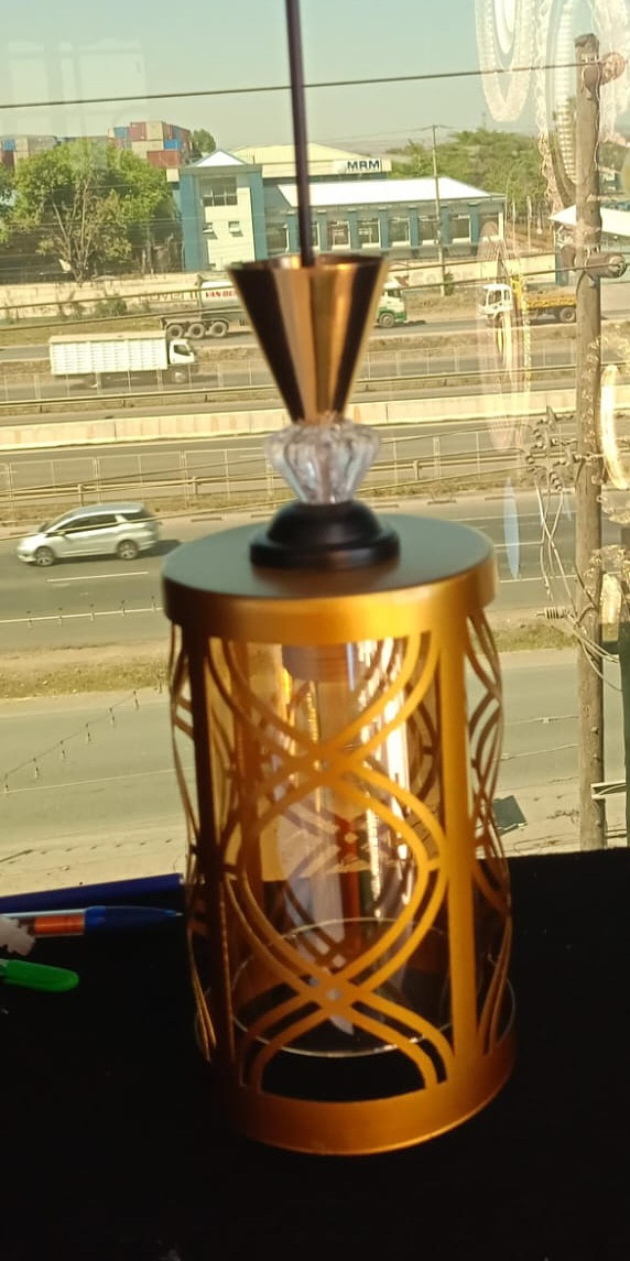 Metallic gold pendant light 