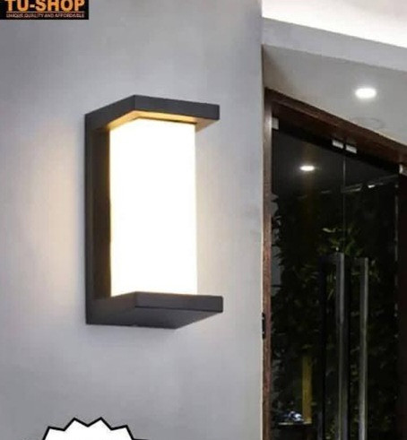 Outdoor wall bracket