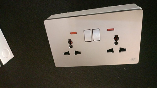 Ruifan twin socket